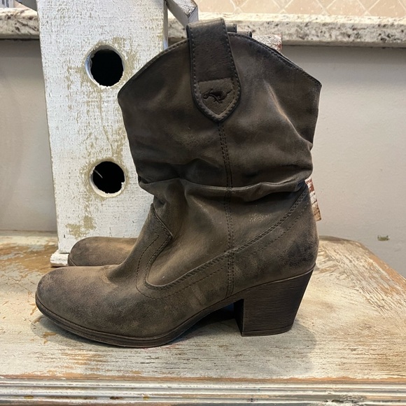 Rocket Dog Shoes - Rocket Dog Womens 9.5‎ Sheriff Brown Pull on Boots